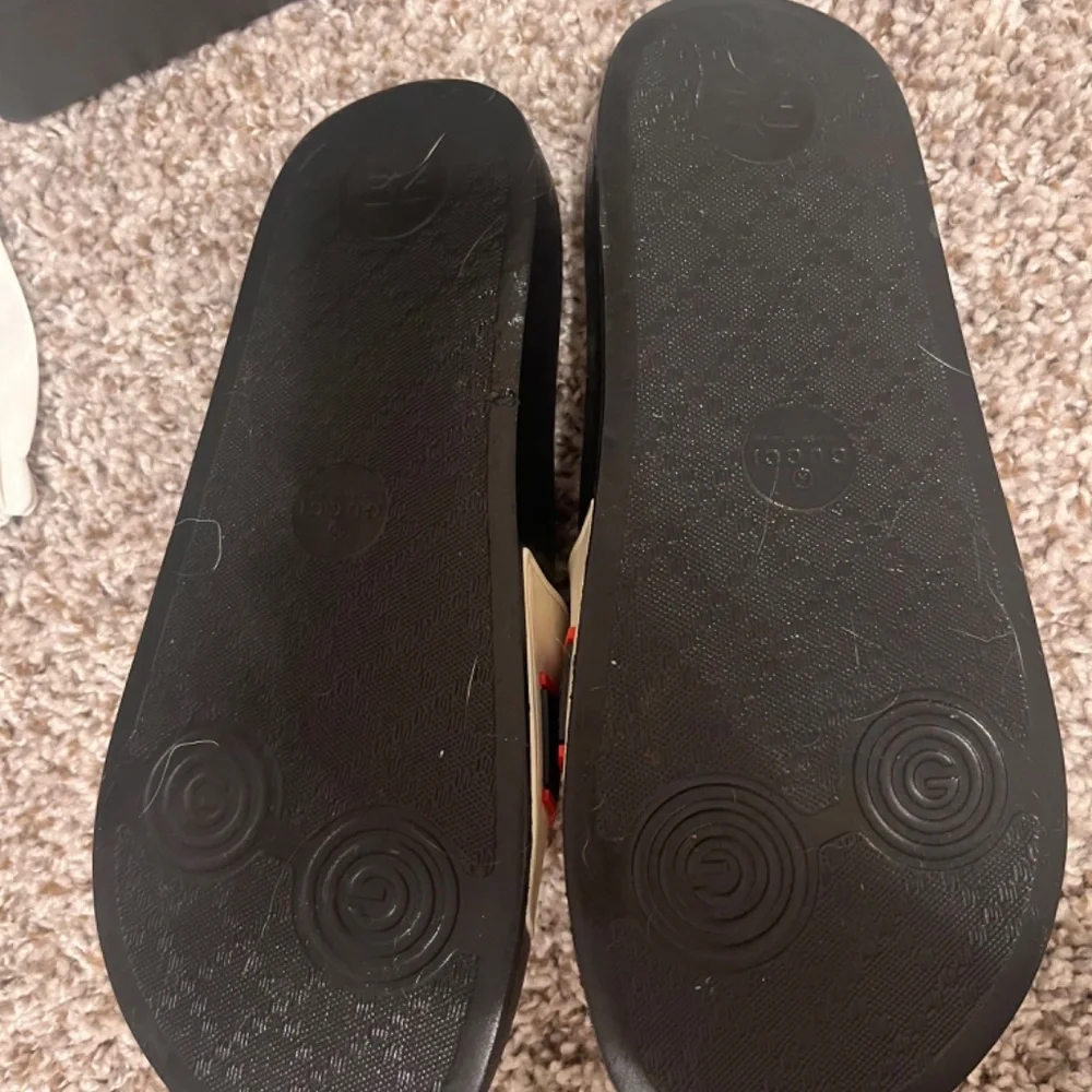 Gucci Slides - Picture 8 of 9